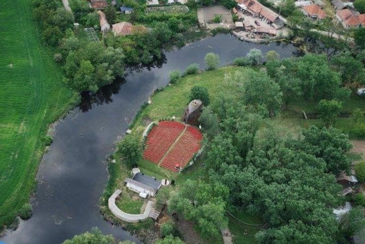 Hotel Dom Árgyélus - Árgyélus ház - Fesztypark Martovce Exterior foto
